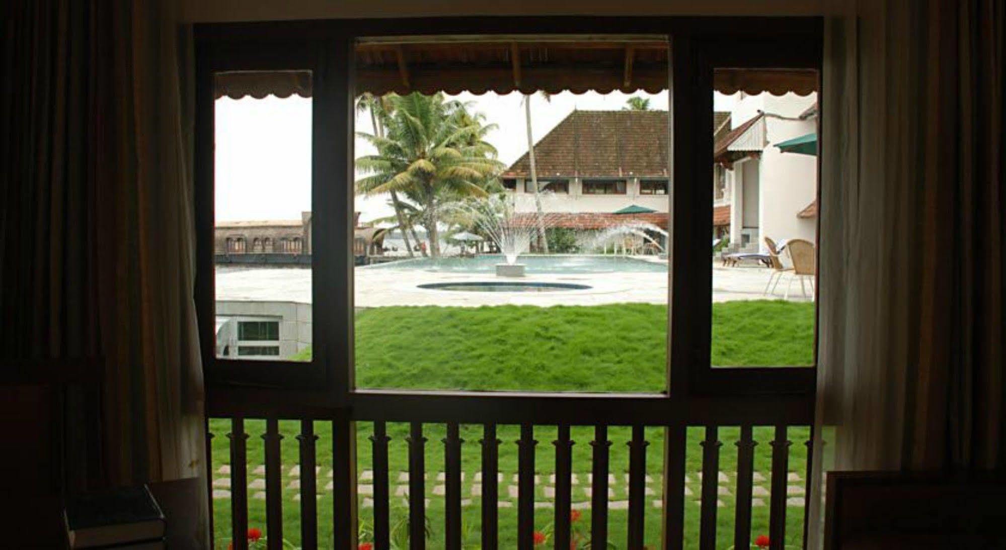 Lemon Tree Vembanad Lake Resort, Kerala Alappuzha Εξωτερικό φωτογραφία